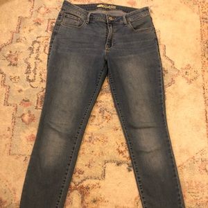 Old Navy rockstar full length jeans – great condition – size 10
